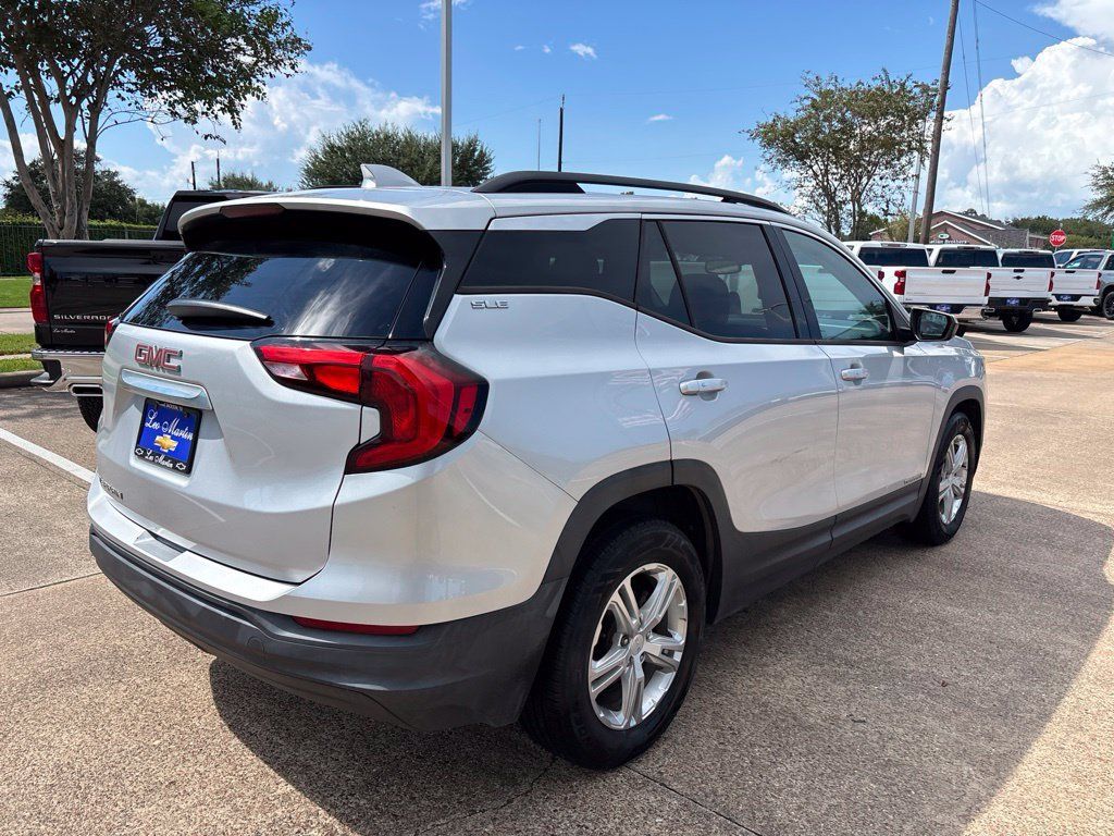 Used 2019 GMC Terrain SLE w/ Driver Convenience Package FWD image 5