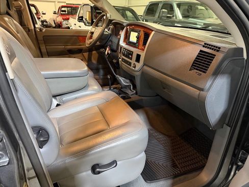 Used 2006 Dodge Ram 2500 Truck Laramie w/ Trailer Tow Group image 5