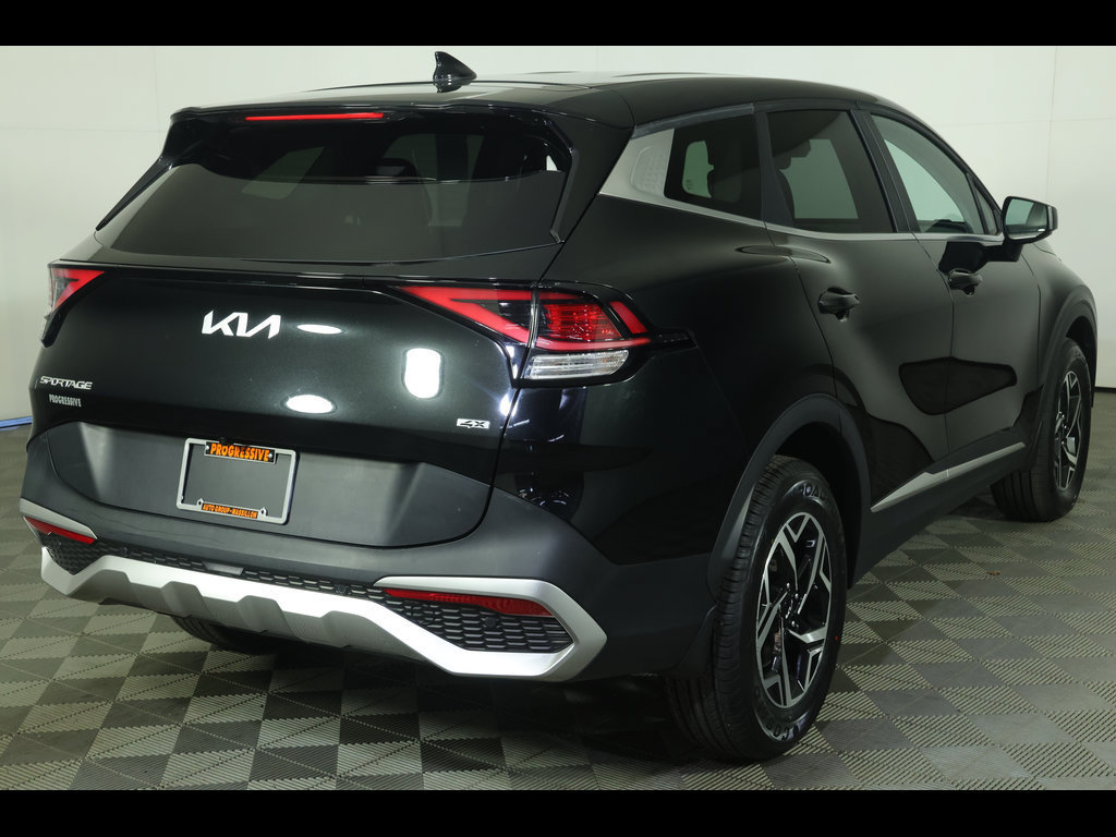 Used 2024 Kia Sportage LX AWD/4WD image 14