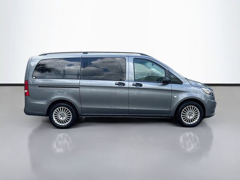 Used 2023 Mercedes-Benz Metris Passenger image 2