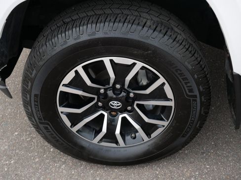Used 2021 Toyota Tacoma TRD Sport w/ TRD Premium Sport Package AWD/4WD image 15