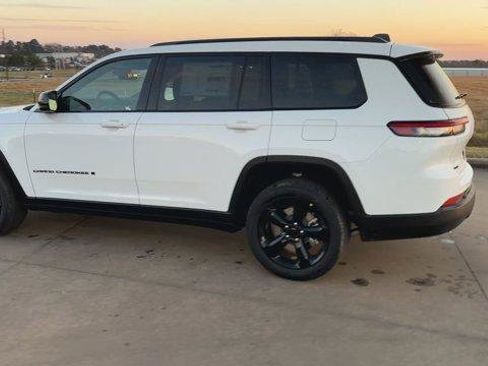 New 2025 Jeep Grand Cherokee L Limited image 7