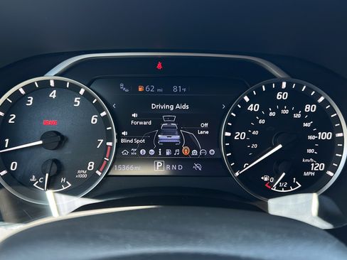 Used 2025 Nissan Frontier SV RWD image 26
