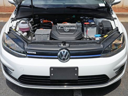 Used 2019 Volkswagen e-Golf SE w/ Driver Assistance Package FWD image 7