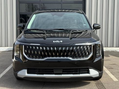 Used 2026 Kia Carnival LXS image 2