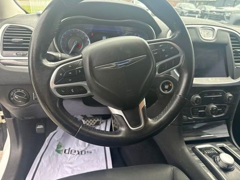 Used 2020 Chrysler 300 Touring w/ Sport Appearance Package RWD image 15