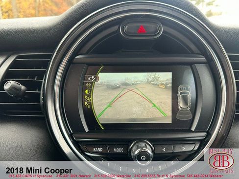 Used 2018 MINI Cooper 4-Door Hardtop w/ Signature Line Package image 18