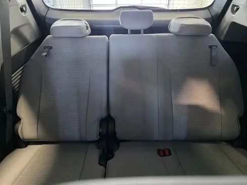 Used 2021 Toyota Sienna LE image 21