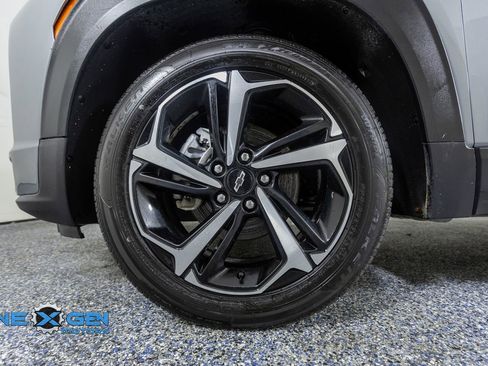 Used 2023 Chevrolet TrailBlazer RS FWD image 45