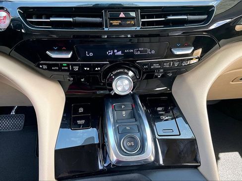 Used 2022 Acura MDX FWD image 15