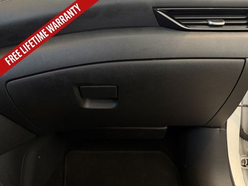 Used 2024 Nissan Sentra SV FWD image 35