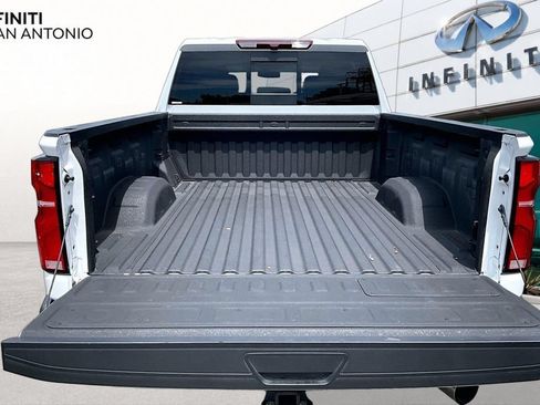 Used 2025 Chevrolet Silverado 2500 LTZ w/ LTZ Convenience Package AWD/4WD image 49