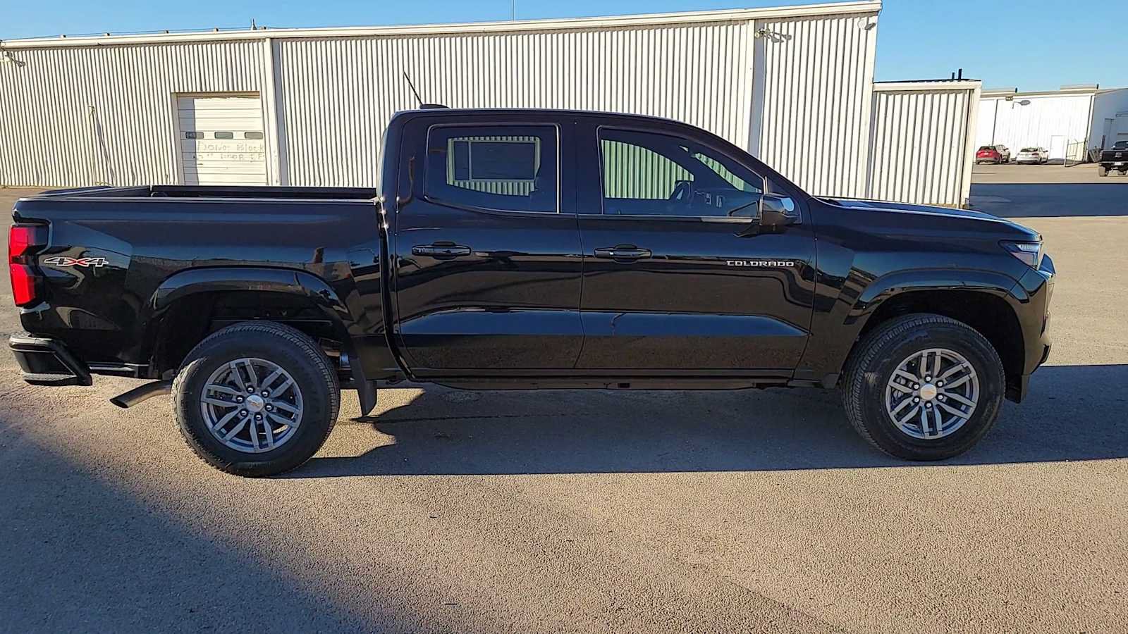 New 2026 Chevrolet Colorado LT w/ LT Convenience Package AWD/4WD image 9