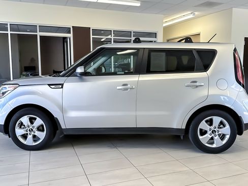 Used 2019 Kia Soul FWD image 7