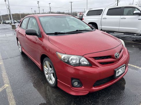 Used 2013 Toyota Corolla S w/ Premium Pkg FWD image 2