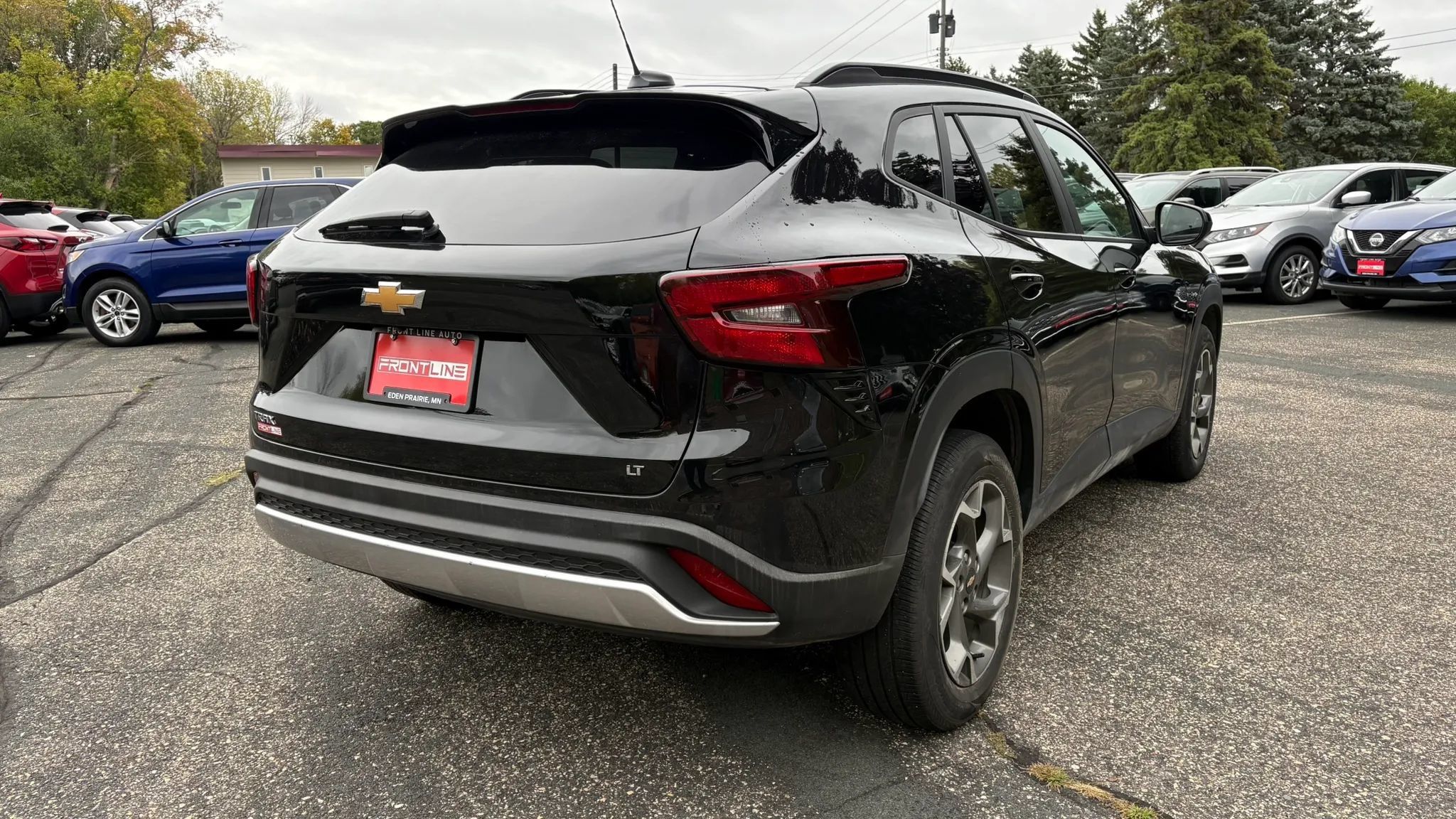 Used 2025 Chevrolet Trax LT w/ LT Convenience Package FWD image 9