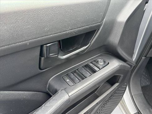 Certified 2025 Toyota Tacoma SR5 AWD/4WD image 14