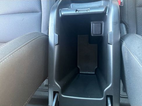 Used 2021 Chevrolet Colorado LT w/ Fleet Safety Package image 23