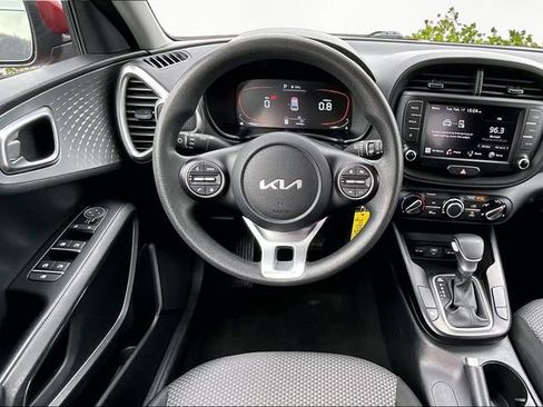 Certified 2023 Kia Soul LX w/ Option Group 015 image 5