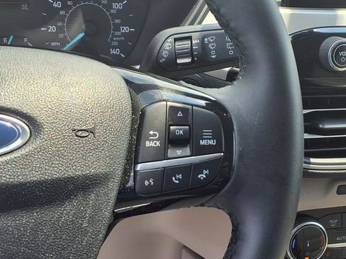 Used 2022 Ford Escape SEL image 16