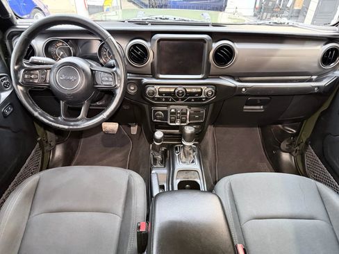 Used 2021 Jeep Gladiator Sport image 11