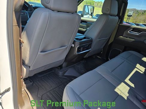 New 2026 GMC Sierra 3500 SLT w/ SLT Premium Package AWD/4WD image 23
