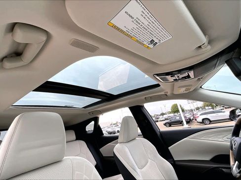 Certified 2025 Lexus RX 450h Luxury w/ Convenience Package image 26