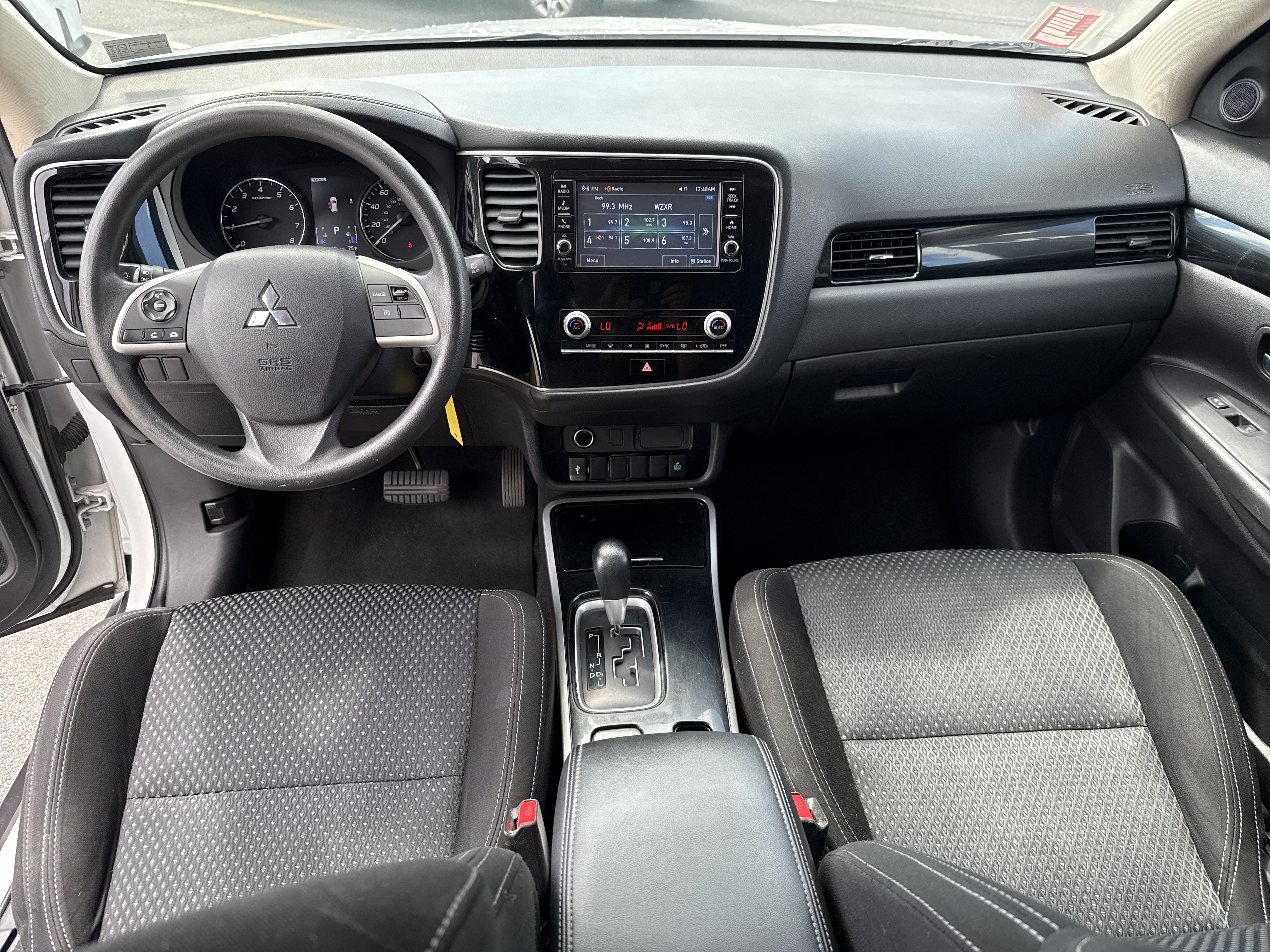 Used 2020 Mitsubishi Outlander ES AWD/4WD image 15