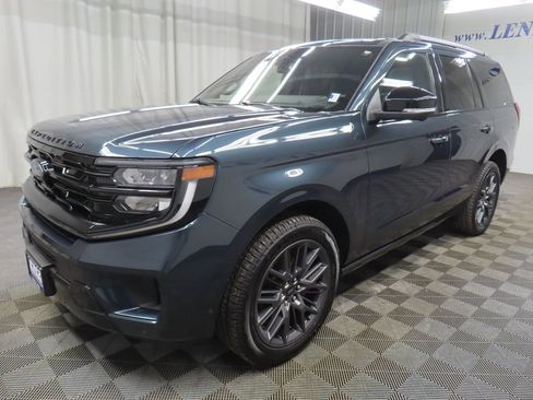 Used 2025 Ford Expedition Platinum w/ Stealth Performance Package AWD/4WD image 7
