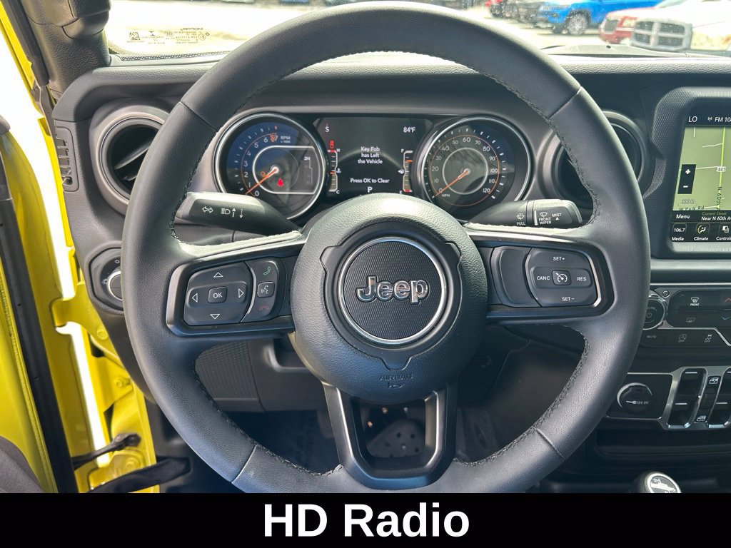 Used 2023 Jeep Gladiator Sport AWD/4WD image 16
