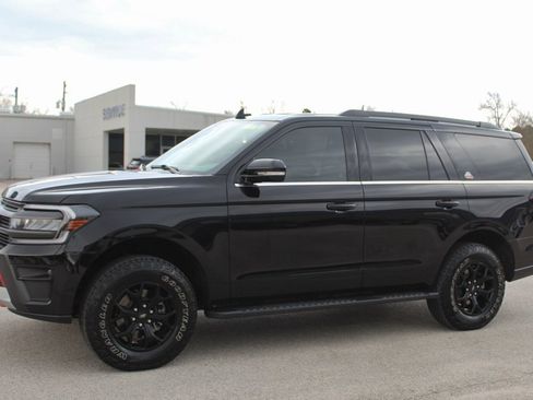 Used 2024 Ford Expedition Timberline image 2