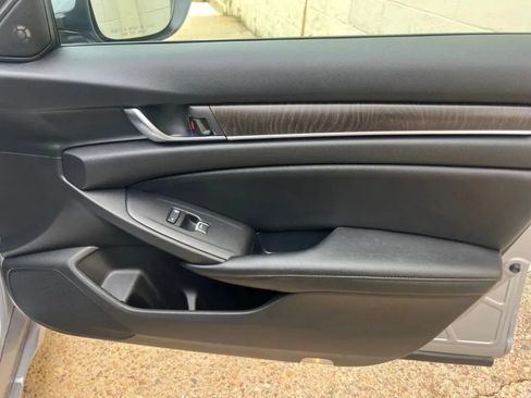 Used 2020 Honda Accord EX-L image 17