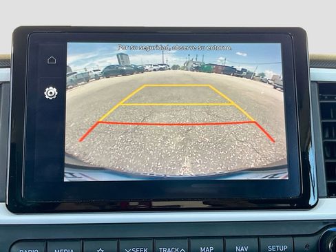 Used 2022 Hyundai Venue Limited FWD image 14