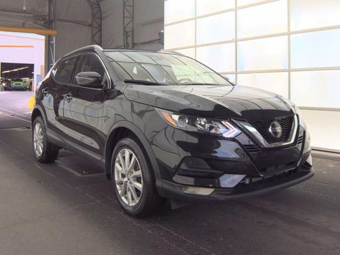 Certified 2022 Nissan Rogue Sport SV FWD image 1
