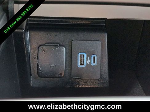 Used 2022 Ford Explorer XLT RWD image 32