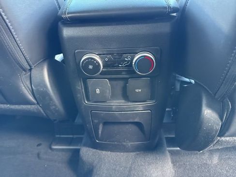 Used 2023 Ford Explorer XLT w/ Equipment Group 202A AWD/4WD image 11