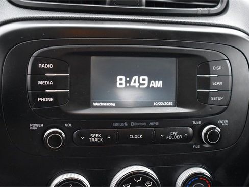 Used 2016 Kia Soul + image 26