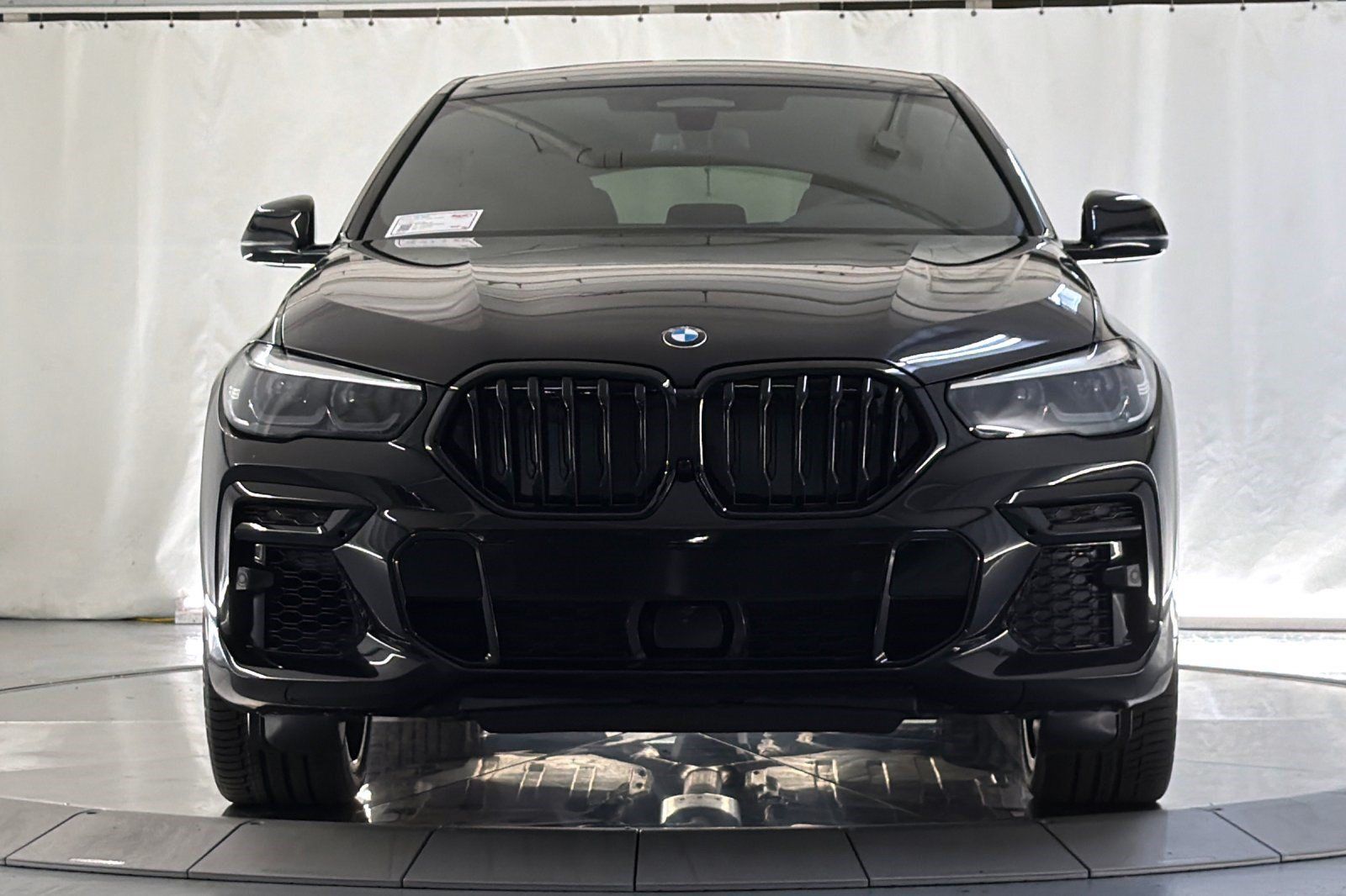 Used 2023 BMW X6 xDrive40i w/ M Sport Package AWD/4WD image 5