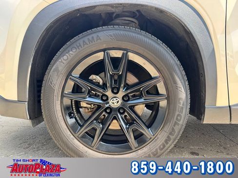 Used 2024 Toyota Grand Highlander AWD Hybrid image 6