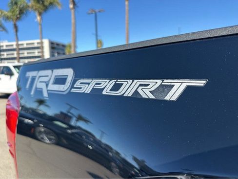 Used 2017 Toyota Tacoma TRD Sport w/ Tow Package image 38