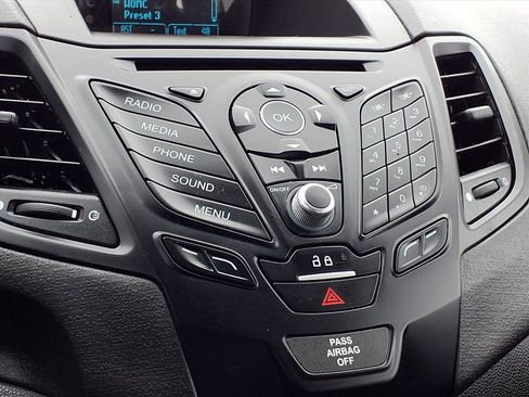 Used 2016 Ford Fiesta SE image 10