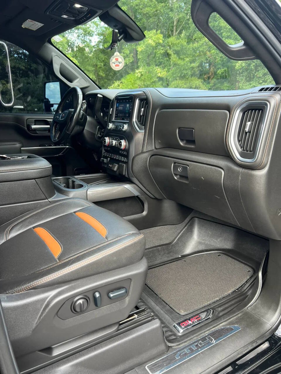 Used 2022 GMC Sierra 2500 AT4 w/ AT4 Premium Plus Package AWD/4WD image 26