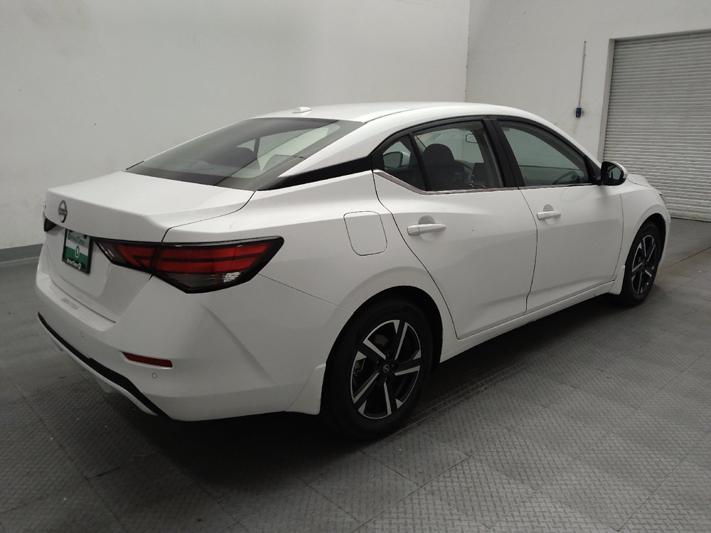 Used 2025 Nissan Sentra SV FWD image 9