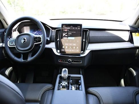 New 2026 Volvo XC90 B6 Ultra w/ Protection Package Premier AWD/4WD image 18
