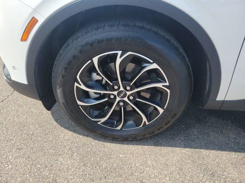 Certified 2024 Lincoln Nautilus Premier AWD/4WD image 13