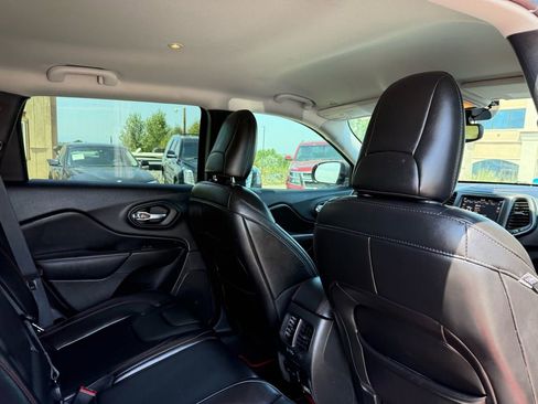 Used 2019 Jeep Cherokee Trailhawk w/ Trailer Tow Group image 24