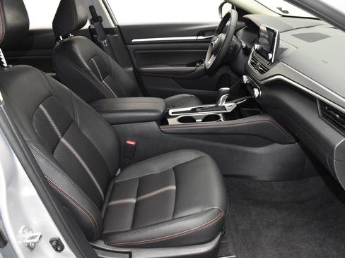 Used 2025 Nissan Altima 2.5 SR FWD image 24