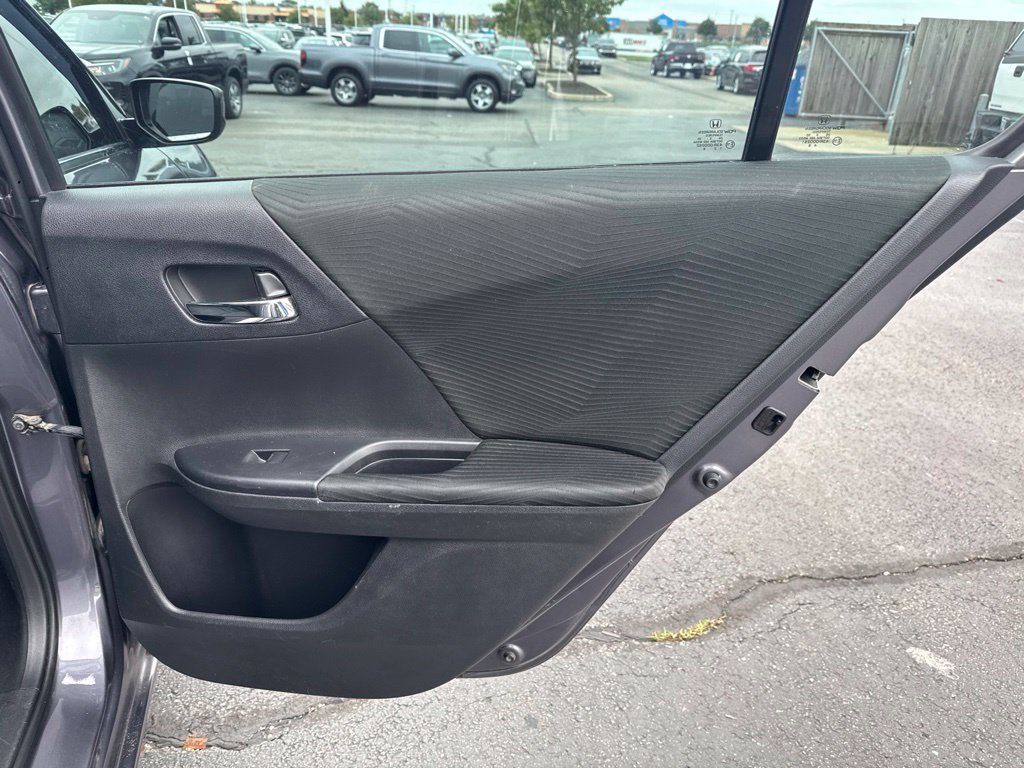 Used 2014 Honda Accord LX image 34