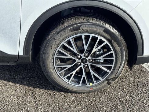 New 2026 Ford Escape SE image 9