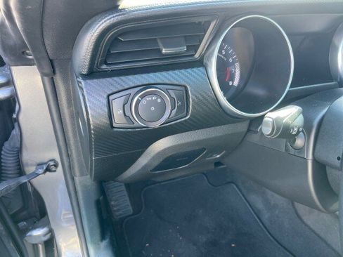 Certified 2021 Ford Mustang Coupe image 10